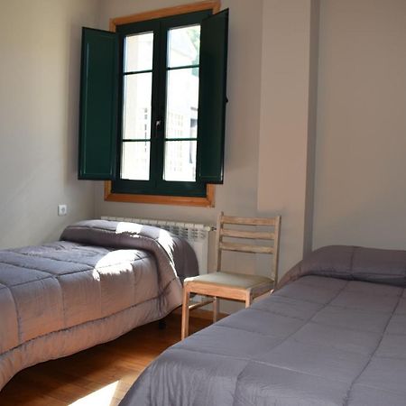 Hostel Tras Do Convento Samos Exteriér fotografie