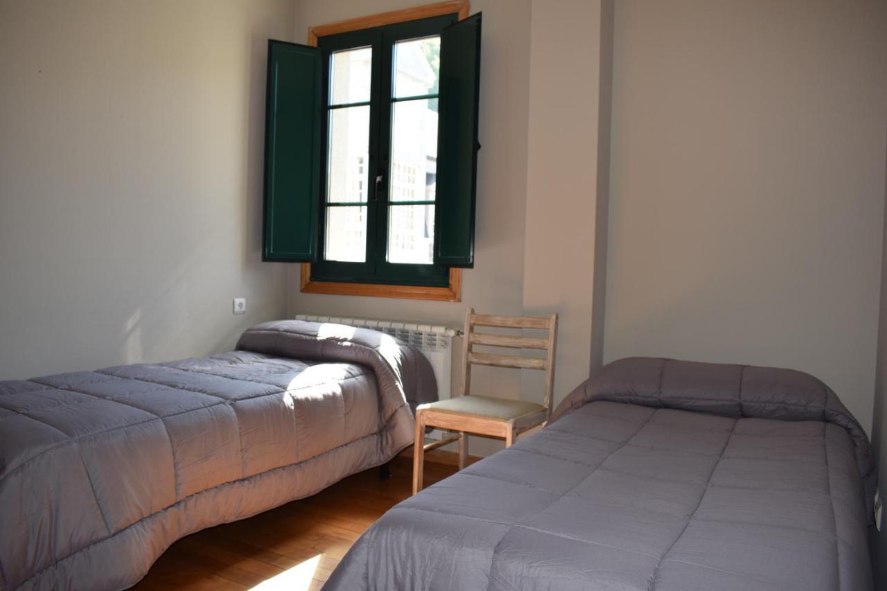 Hostel Tras Do Convento Samos Exteriér fotografie